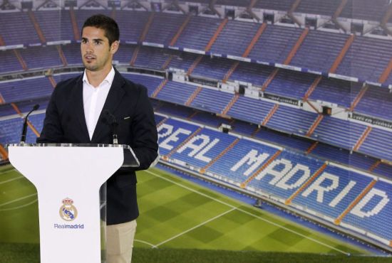 库珀·弗拉格进攻不稳定，投篮准度不足，体能和三分球需提升。（库珀·弗拉格攻端起伏大，投射稳定性欠佳，体能与三分仍需加强）