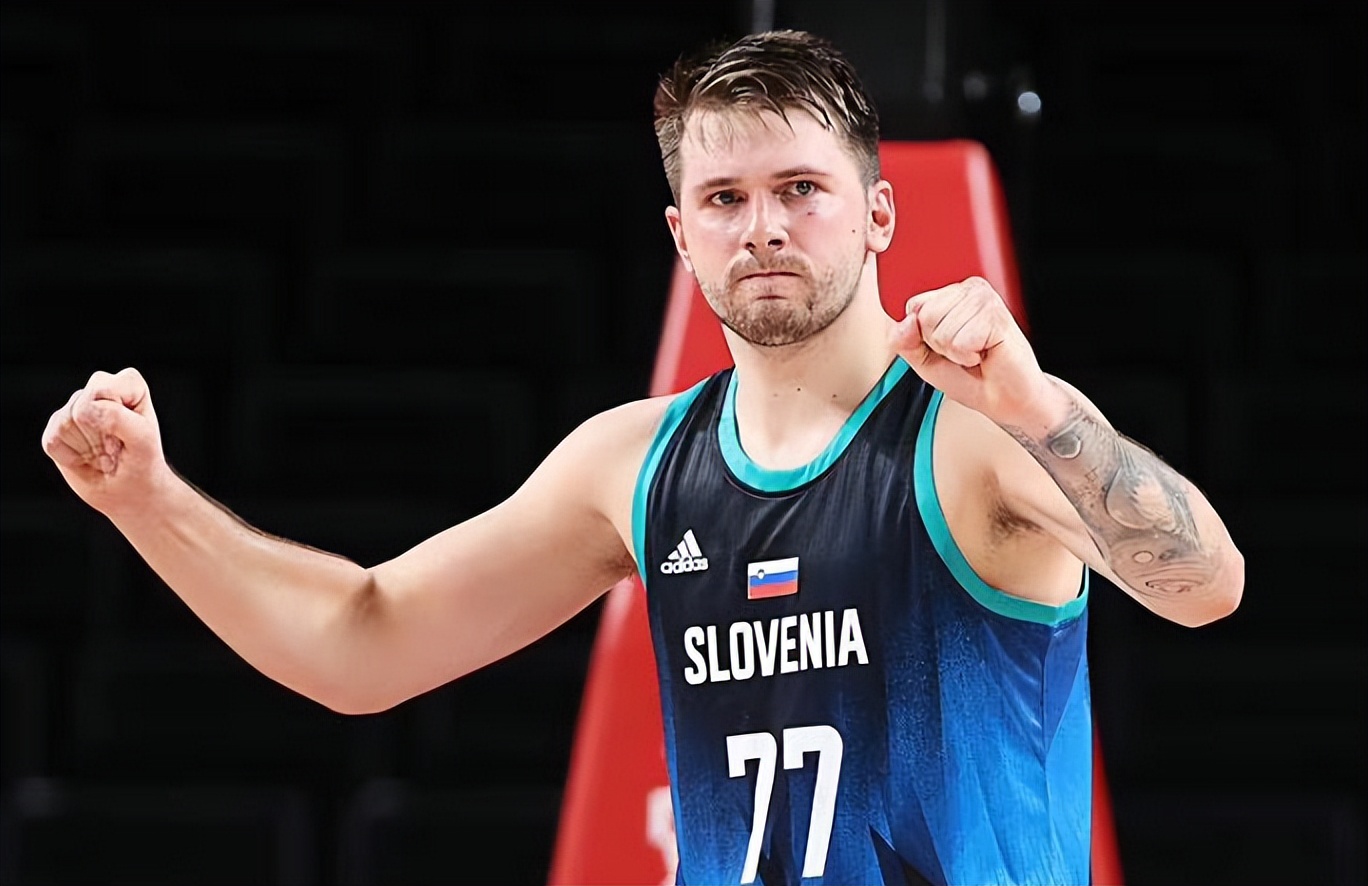 高诗岩跟克里斯连着两场视觉冲击力非常炸裂的配合，看着太爽了（高诗岩与克里斯连续两场上演炸裂连线，爽度拉满）