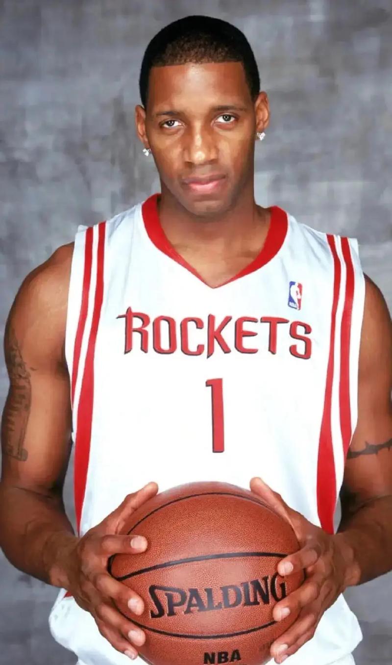 尤尔曼德：哈兰德是最好的前锋之一，但足球始终是团队运动（尤尔曼德：哈兰德是顶级前锋之一，但足球归根结底是团队运动）