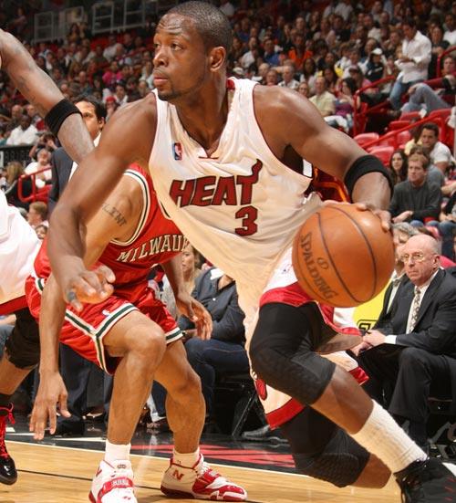 欧冠积分榜分析：各队晋级形势紧张,（欧冠积分榜解读：出线之争白热化）