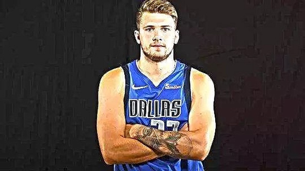 3连胜仅丢1球！奥纳纳获土超10月最佳，直言要赢更多荣誉（三连胜仅失一球，奥纳纳荣膺土超10月最佳：誓夺更多荣誉）