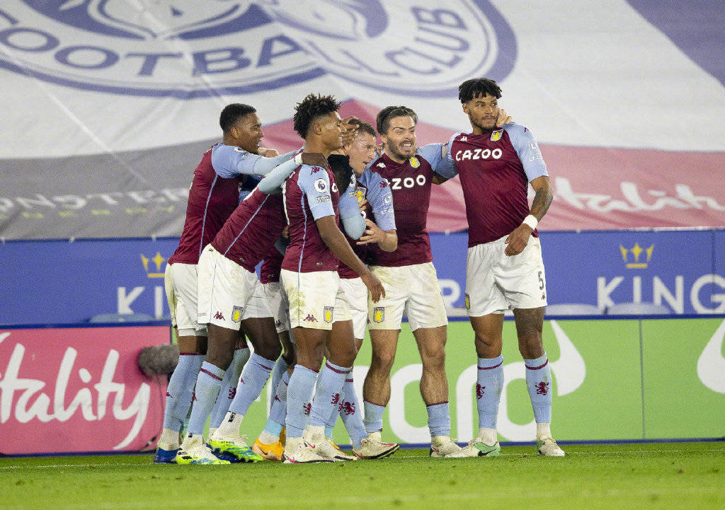 记者：老佛爷今天开启了机关枪模式，演讲的精彩程度前所未有（记者：老佛爷今日火力全开，演讲精彩空前）