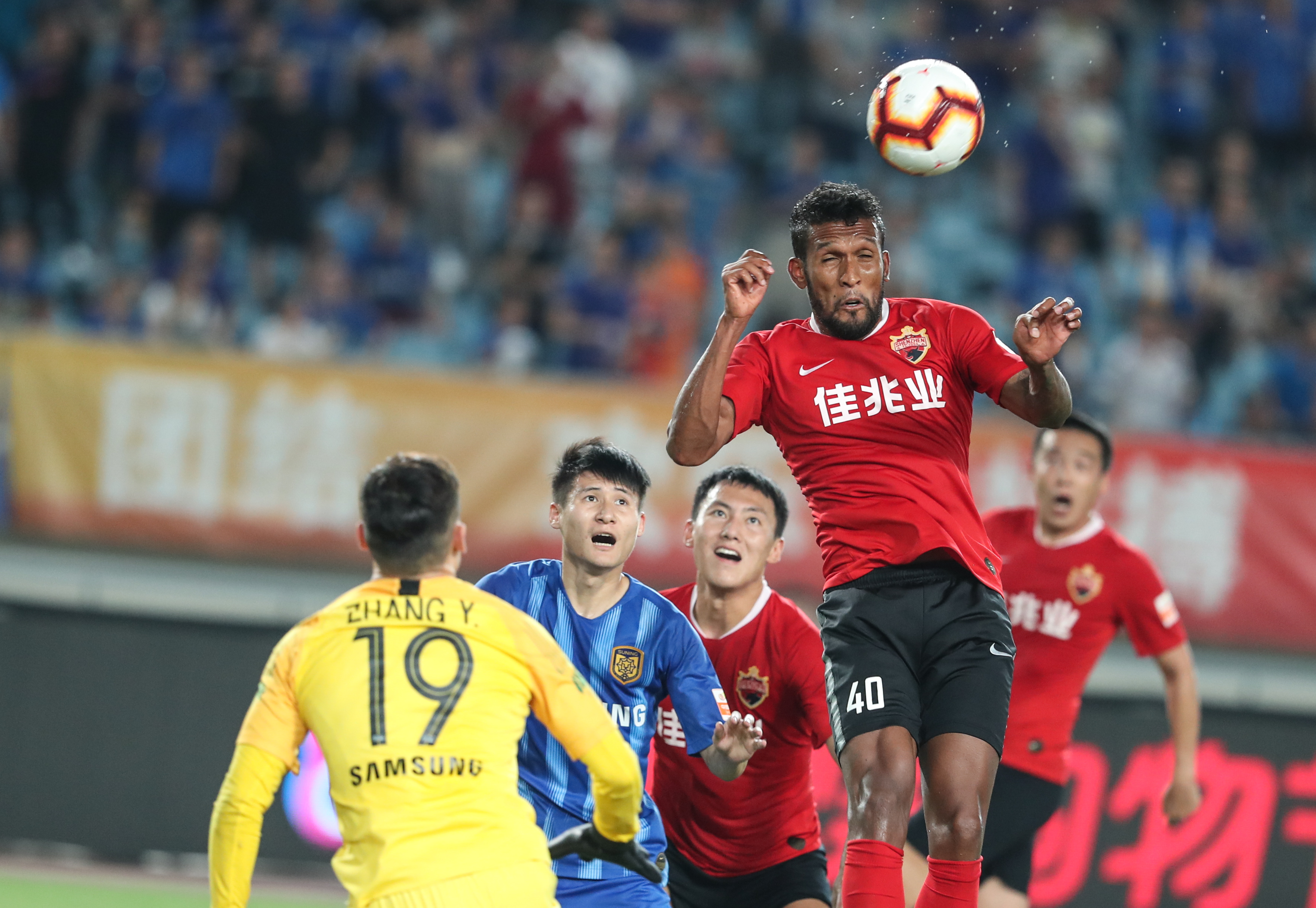 埃尔切1-1皇家社会，阿尔瓦罗-罗德里格斯破僵，奥亚萨瓦尔救主（埃尔切1-1战平皇家社会：阿尔瓦罗-罗德里格斯先拔头筹，奥亚萨瓦尔扳平救主）