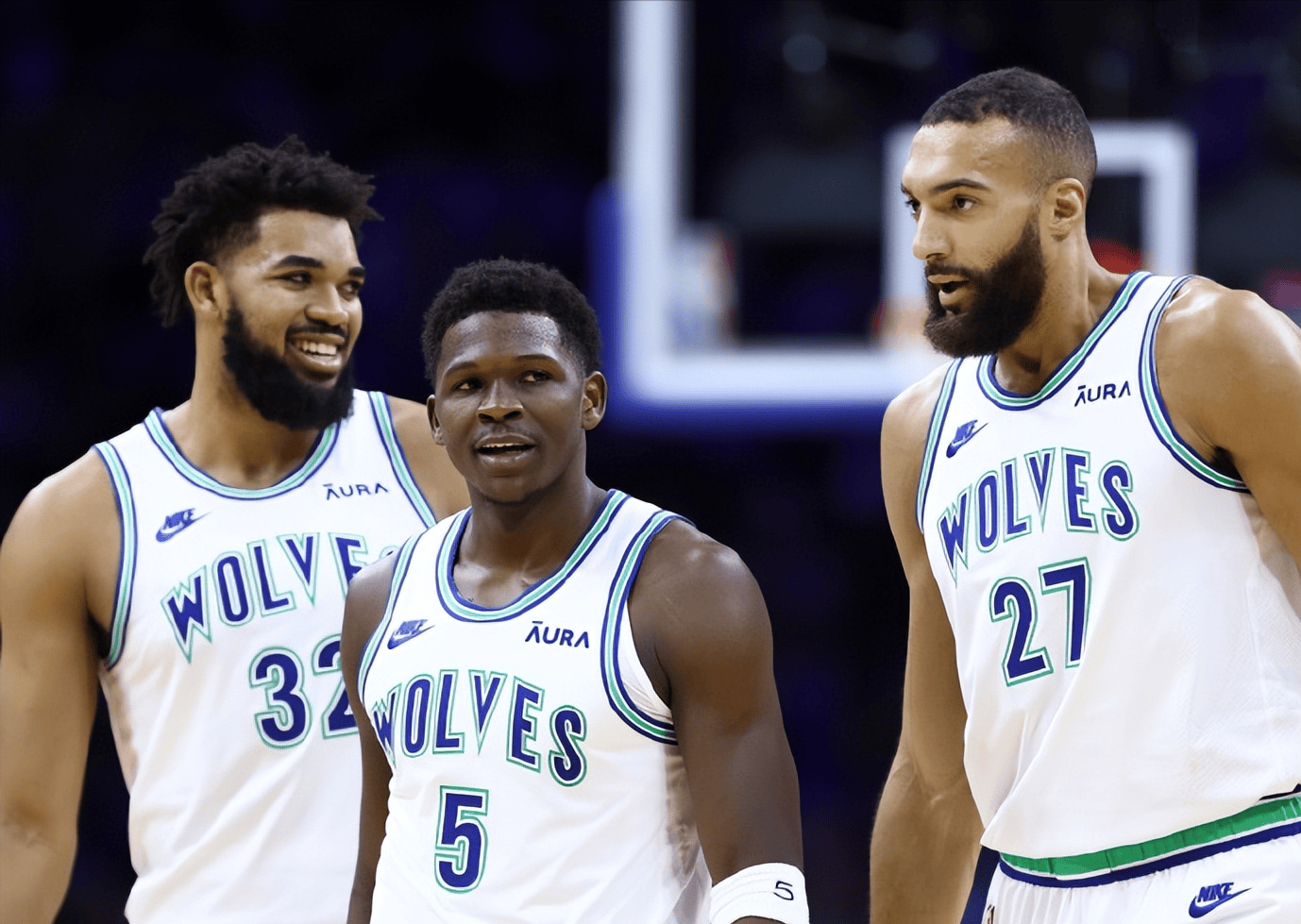 囧叔向裁判施压后染红，罗基：容忍这种行为问题会越来越严重（囧叔施压裁判遭红牌，罗基警告：若继续纵容，问题只会恶化）