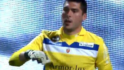 瑞士媒体：一名瑞士裁判涉嫌在女足更衣室偷拍1550小时视频（瑞媒称瑞士裁判疑在女足更衣室偷拍，涉约1550小时影像）