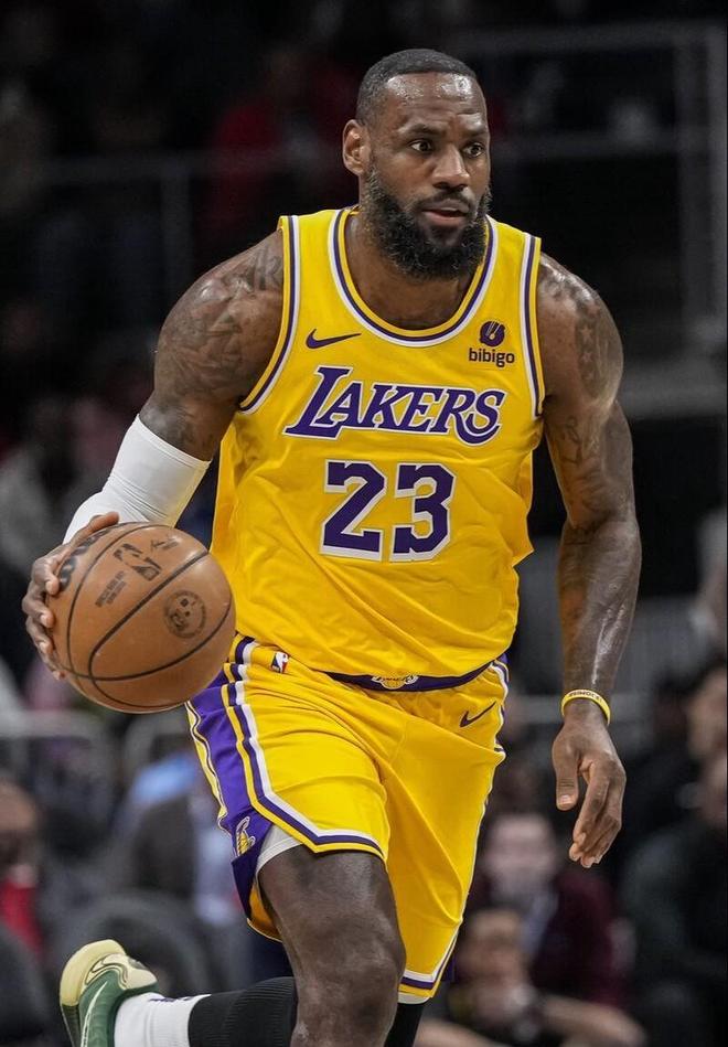 罗马诺：皇马高层仍完全信任阿隆索；切尔西没和罗德里戈接触（罗马诺：皇马高层依旧信任阿隆索；切尔西尚未接触罗德里戈）