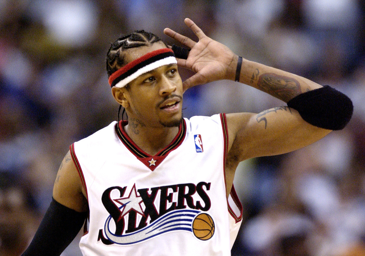 中足联财务约定：球员收取合同外价值超一万元现金或物品需报备（中足联财务规定：球员获合同外价值超1万元的现金或物品须报备）