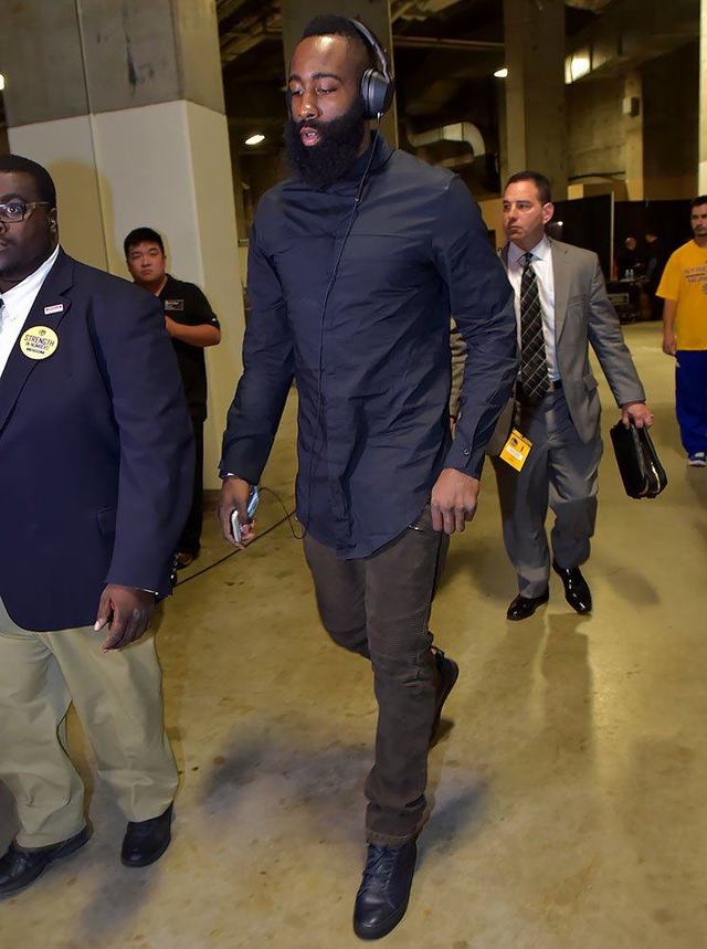 孔帕尼：穆西亚拉接近复出了，希望雅克松在非洲杯上走得很远（孔帕尼：穆西亚拉复出在即，盼雅克松在非洲杯走得更远）