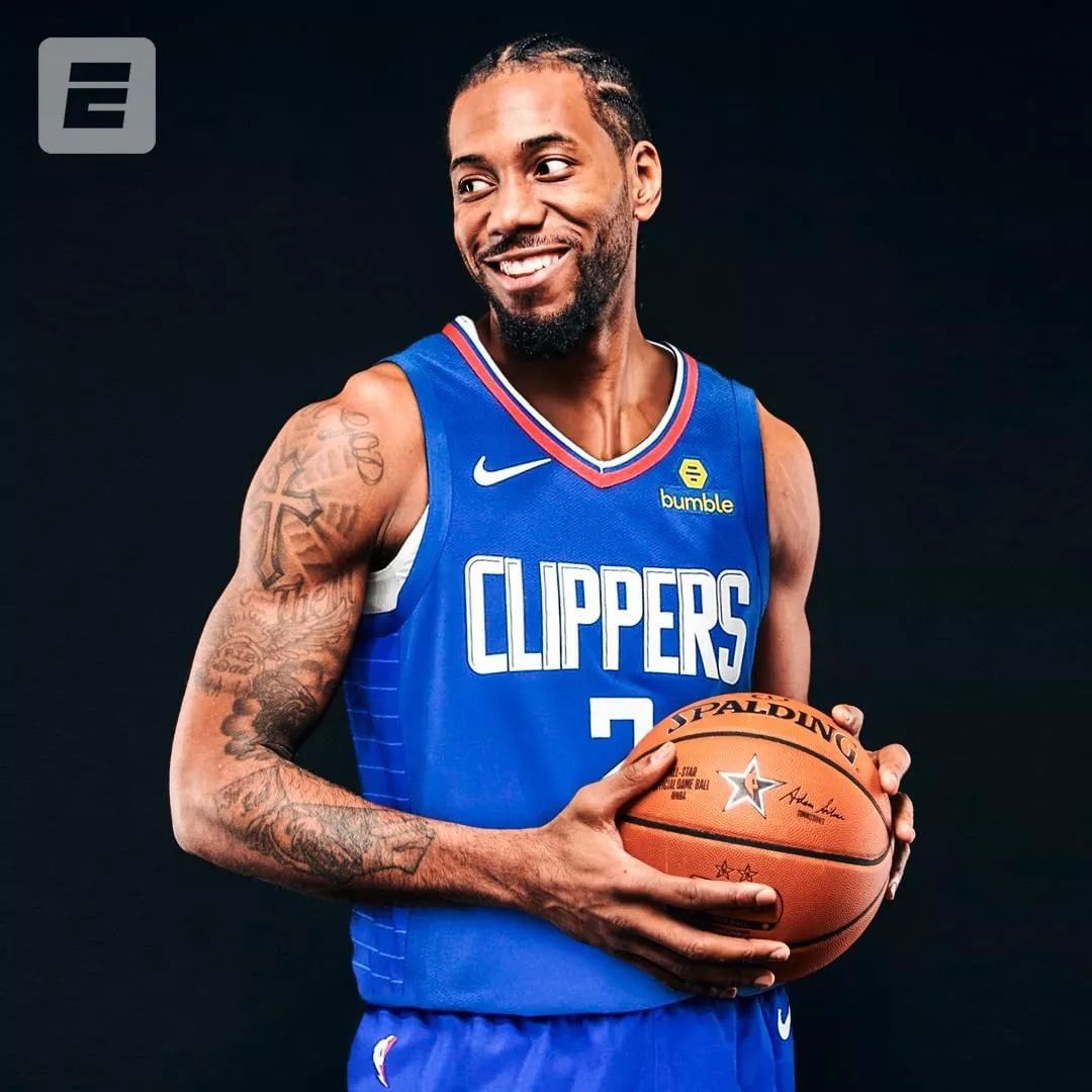 颜骏凌：和范德萨交换了联系方式，在儿时偶像面前踢球是圆梦（颜骏凌谈范德萨：已互换联系方式，在儿时偶像面前踢球圆梦）