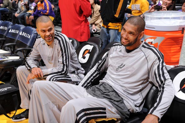 圣吉罗斯主帅：马竞有弱点也会丢球，我们不是来这里旅游的（圣吉罗斯主帅：马竞并非无懈可击会失球，我们此行不是来观光的）