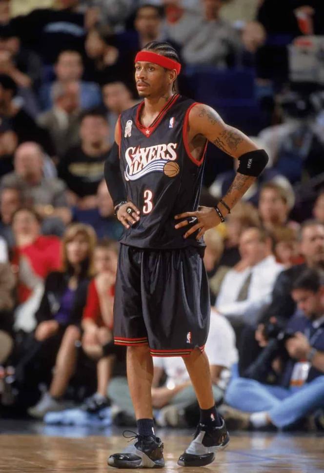 马卡：女足欧国联冠军将获得约40万欧奖金，亚军约25万欧（据马卡报道，女足欧国联冠军奖金约40万欧元，亚军约25万欧元）