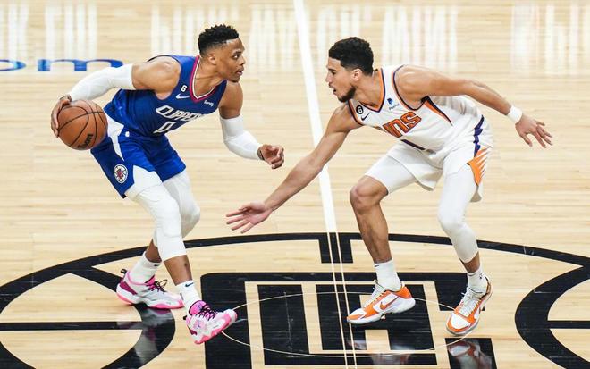 霍芬海姆3-0大胜奥格斯堡，布格尔传射，巴祖马纳-杜尔建功（霍芬海姆3-0完胜奥格斯堡：布格尔一传一射，巴祖马纳-杜尔进球）