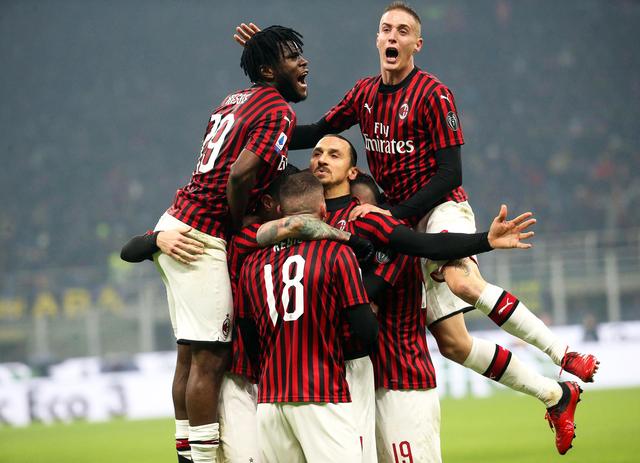 完成大四喜，姆巴佩当选欧冠官方本周最佳球员（姆巴佩轰出大四喜，荣膺欧冠官方本周最佳）