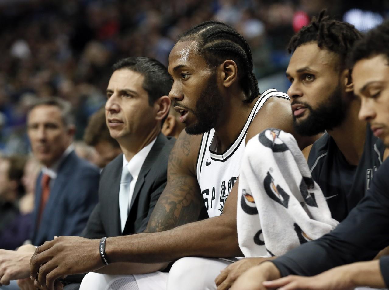 篮球湖人球员社媒晒训练日常（湖人球员在社交平台晒日常训练）